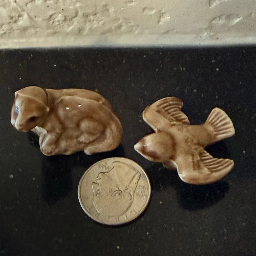 Wade Whimsies England Ceramic Otter & Bird Set - 2 Brown pottery